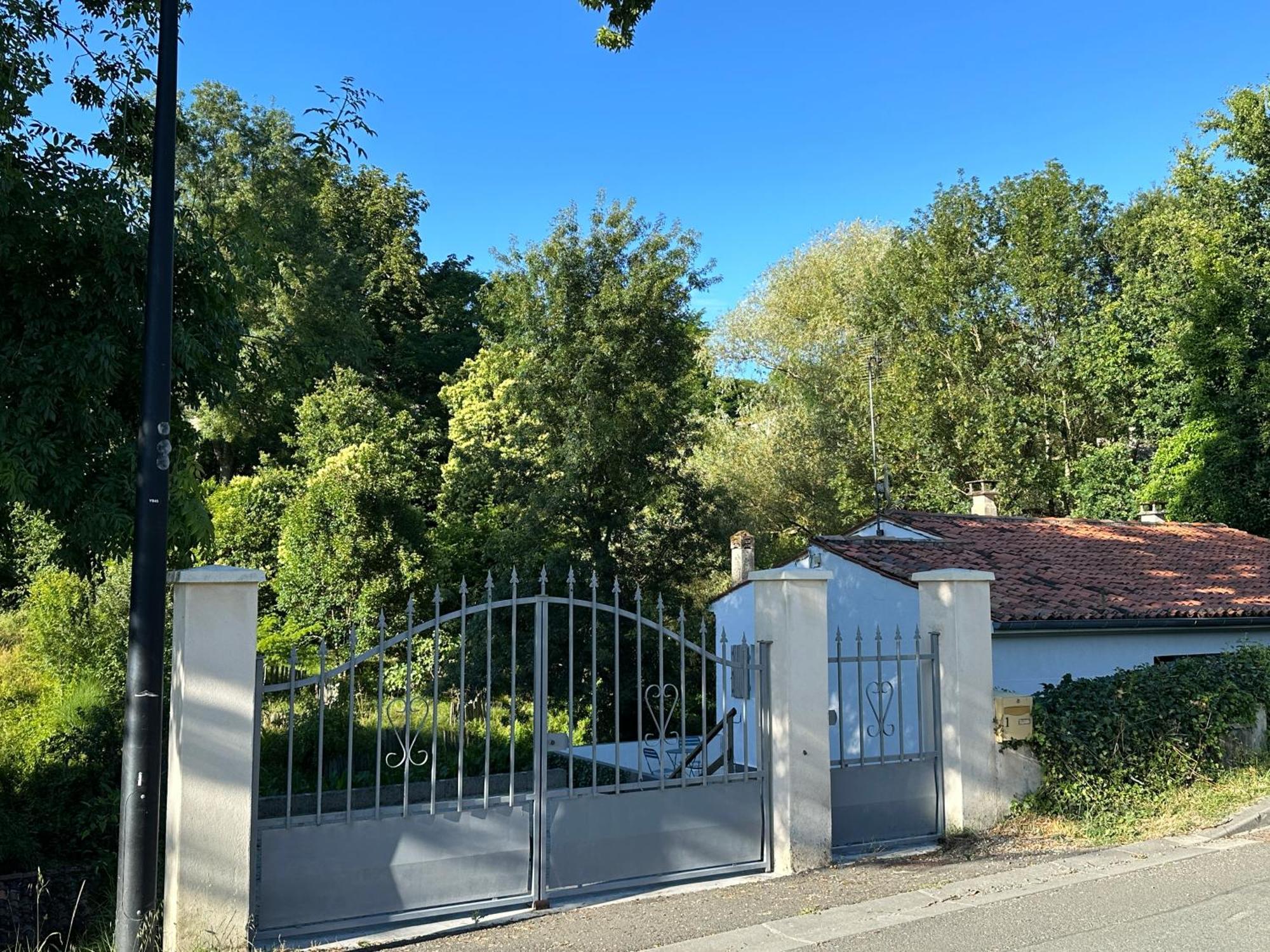 圣索旺Nickis House别墅 外观 照片